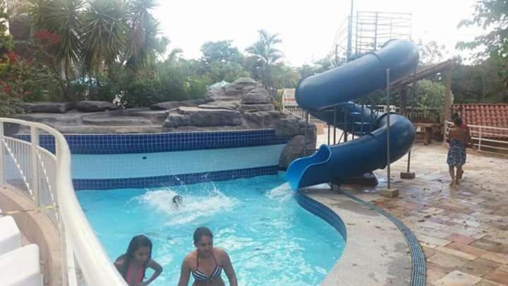 Ecologic Park ap 2 quartos para 7 pessoas 1park aquático 10 piscinas termais Caldas Novas Exterior foto